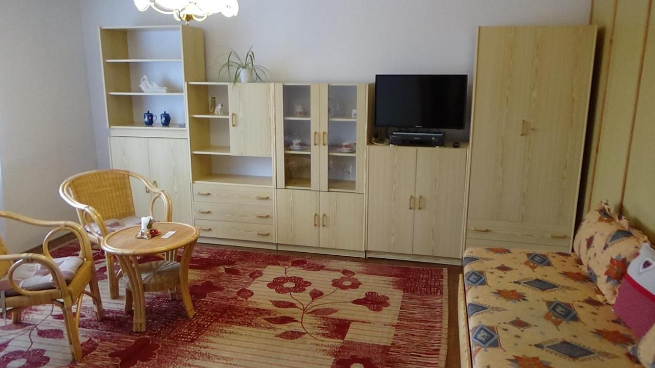 Apartman 6 Km Od Centra Banskej Bystrice バンスカー・ビストリツァ エクステリア 写真